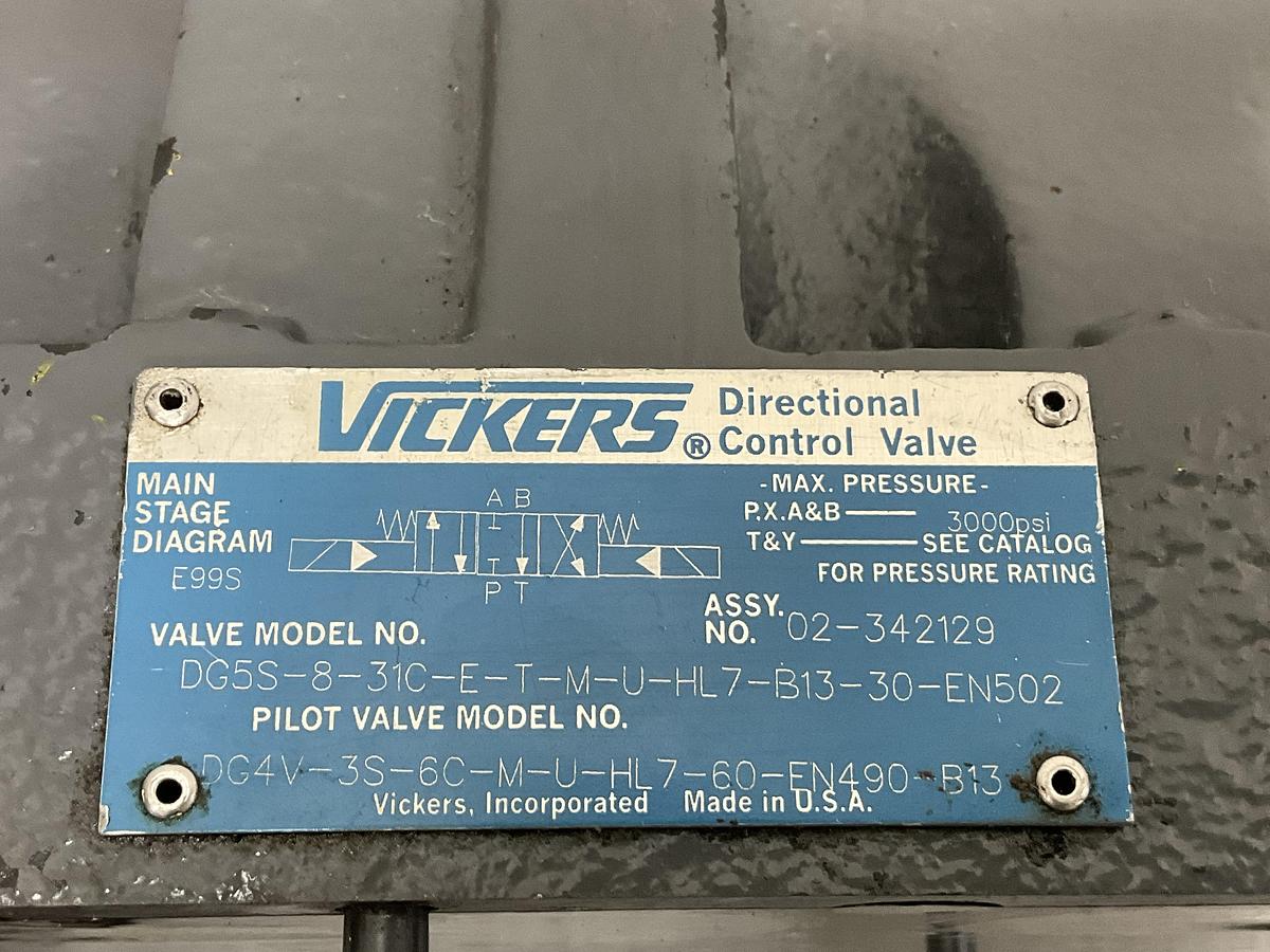 Used VICKERS DG5S-8-31C-E-T-M-U-HL7-B13-30-EN502