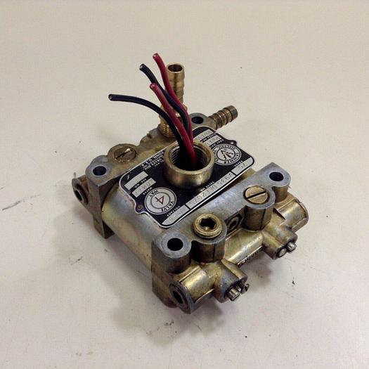 Used SKINNER 4-Way Valve V935 DEF2075 #70081