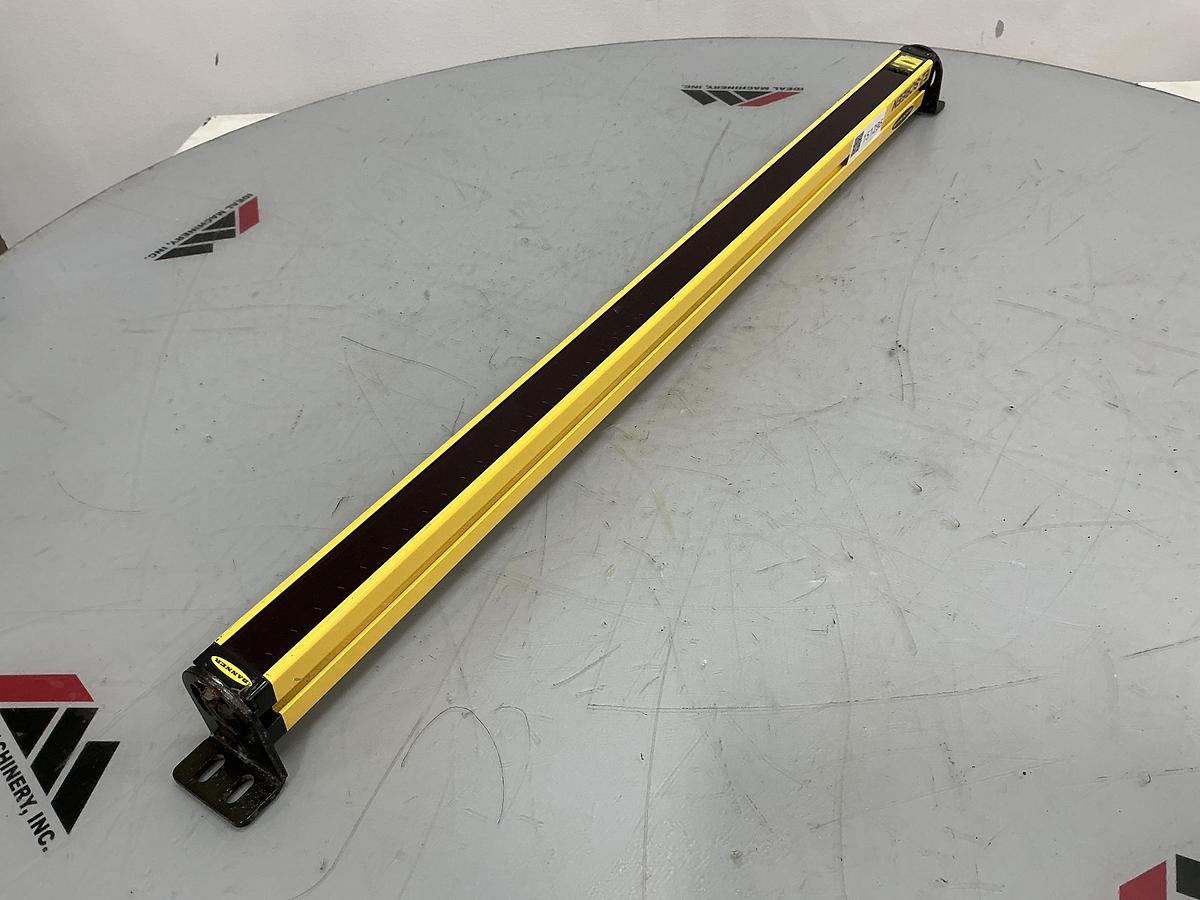 Used BANNER ENGINEERING SLSE30-750Q8