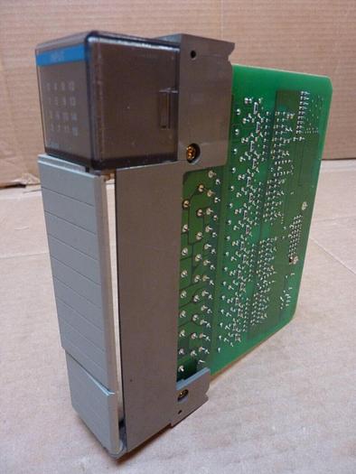 Used ALLEN BRADLEY Input Module 1746-IB16 SER C #24684