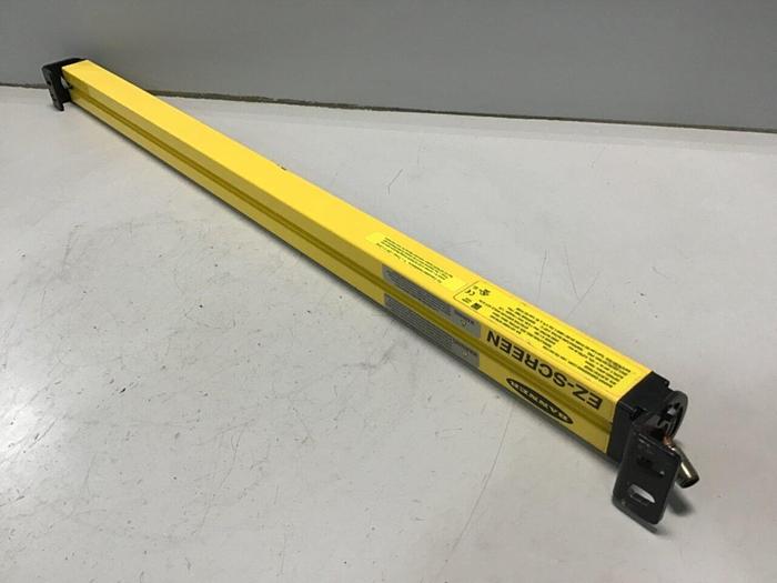 Used BANNER ENGINEERING Light Curtain Receiver SLSCR30-750Q8 USED