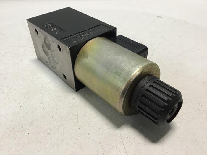 Used PARKER Valve D1VW20BNJP75 #130535