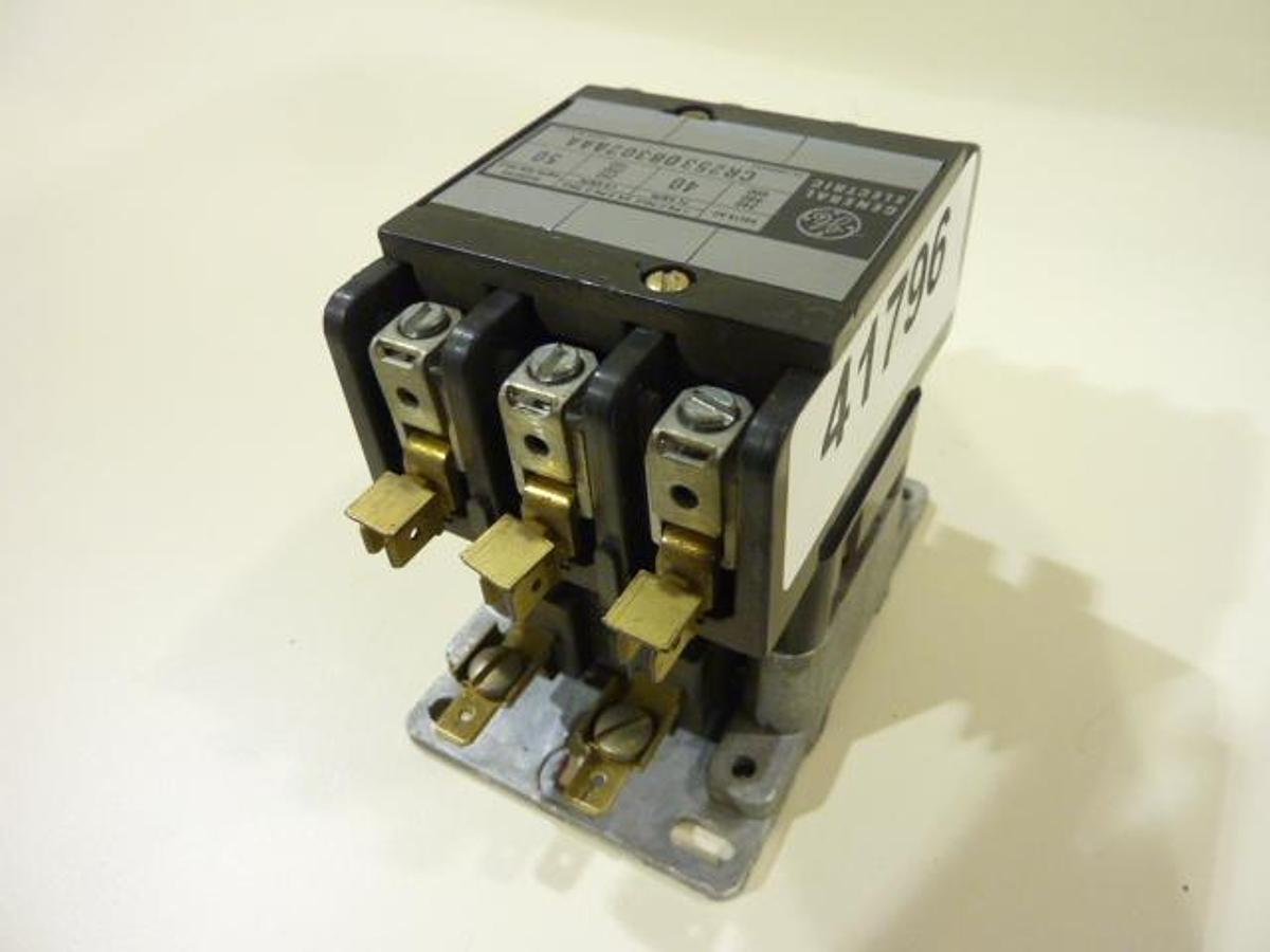 Used GENERAL ELECTRIC / GE Contactor CR253DB302AAA Used