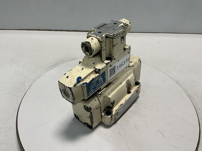 Used VICKERS DG5S4-042A-PL-T-40-T-40-JA-M