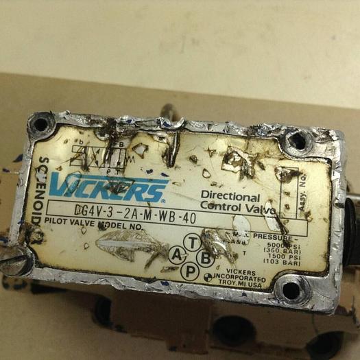 Used VICKERS Directional Control Valve DG4V-3-2A-M-WB-40 VALVE #68876