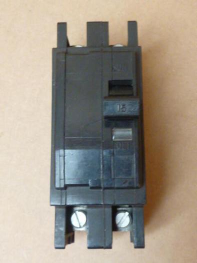 Used SQUARE D 15 Amp Circuit Breaker QOU215 #31341