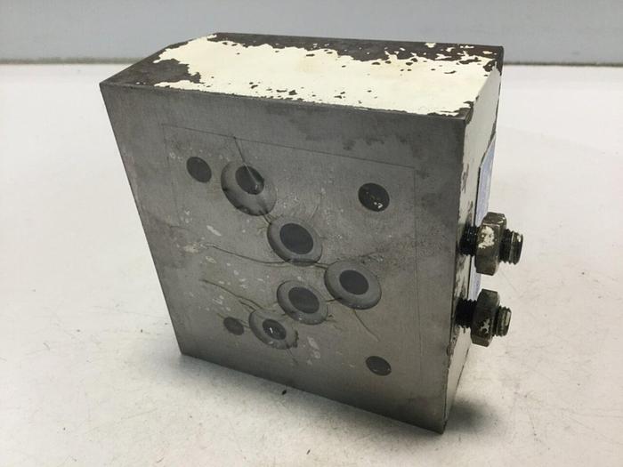 Used VICKERS Regulator Valve DGFN-01-20-JA-S3 #102431