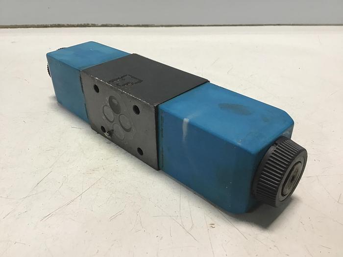 Used VICKERS KDG4V-3S-2C19S-M-U-H5-60 Valve Used #142110