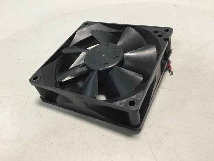 Used GLOBE MOTORS Fan D36-B10A-05W3-100 #113584