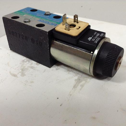 Used VICKERS Valve DG4V3S22AMUHL760EN490 Used