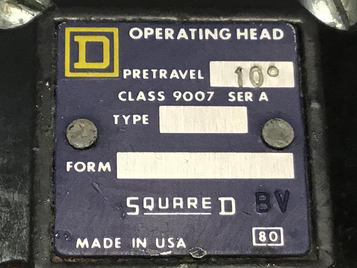 Used SQUARE D Limit Switch 9007-AEQ2699 Used