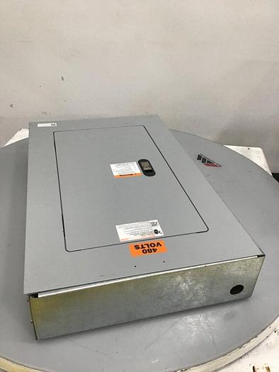 Used SIEMENS 250 Amp Breaker Box P1X18MC250A #137027