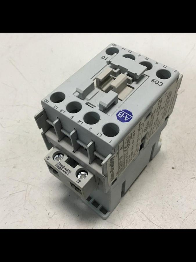 Used ALLEN BRADLEY Contactor 100-C09.10 SER A Used