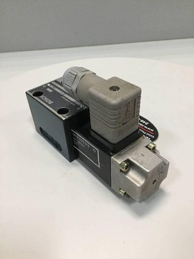 Used BOSCH Hydraulic Valve 0 810 090 133 #97041