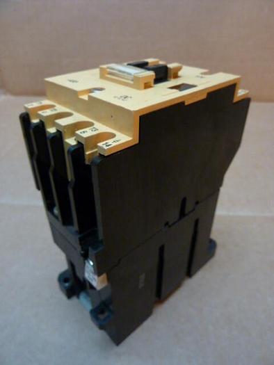 Used ALLEN BRADLEY Contactor 100-A30NZ.3 SER B #79608