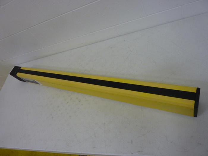 Used SICK OPTIC ELECTRONIC Light Curtain Sender AGSS 1200-111 #51473