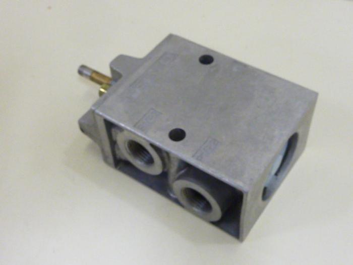 Used FESTO Solenoid Valve MFH-3-1/2-S #59625
