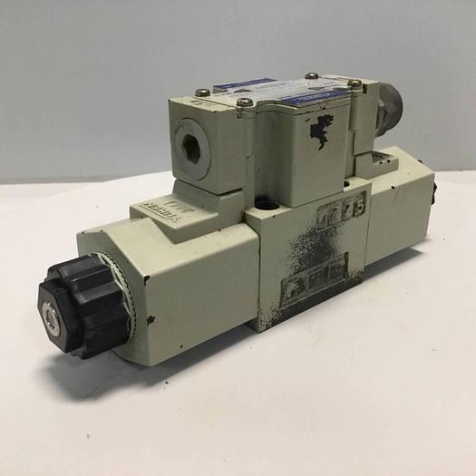 Used YUKEN Directional Valve DSG-01-3C40-D24-50218 #91589