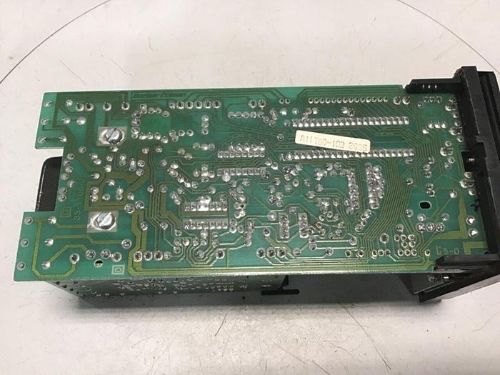 Used BARBER COLMAN Temperature Controller 585A-00016-000-0-00 #129800