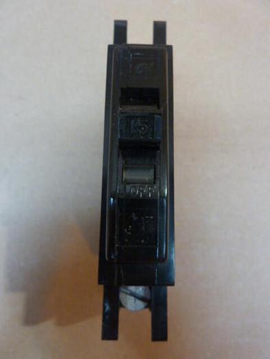 Used SQUARE D 15 Amp Circuit Breaker QOU115 #33008