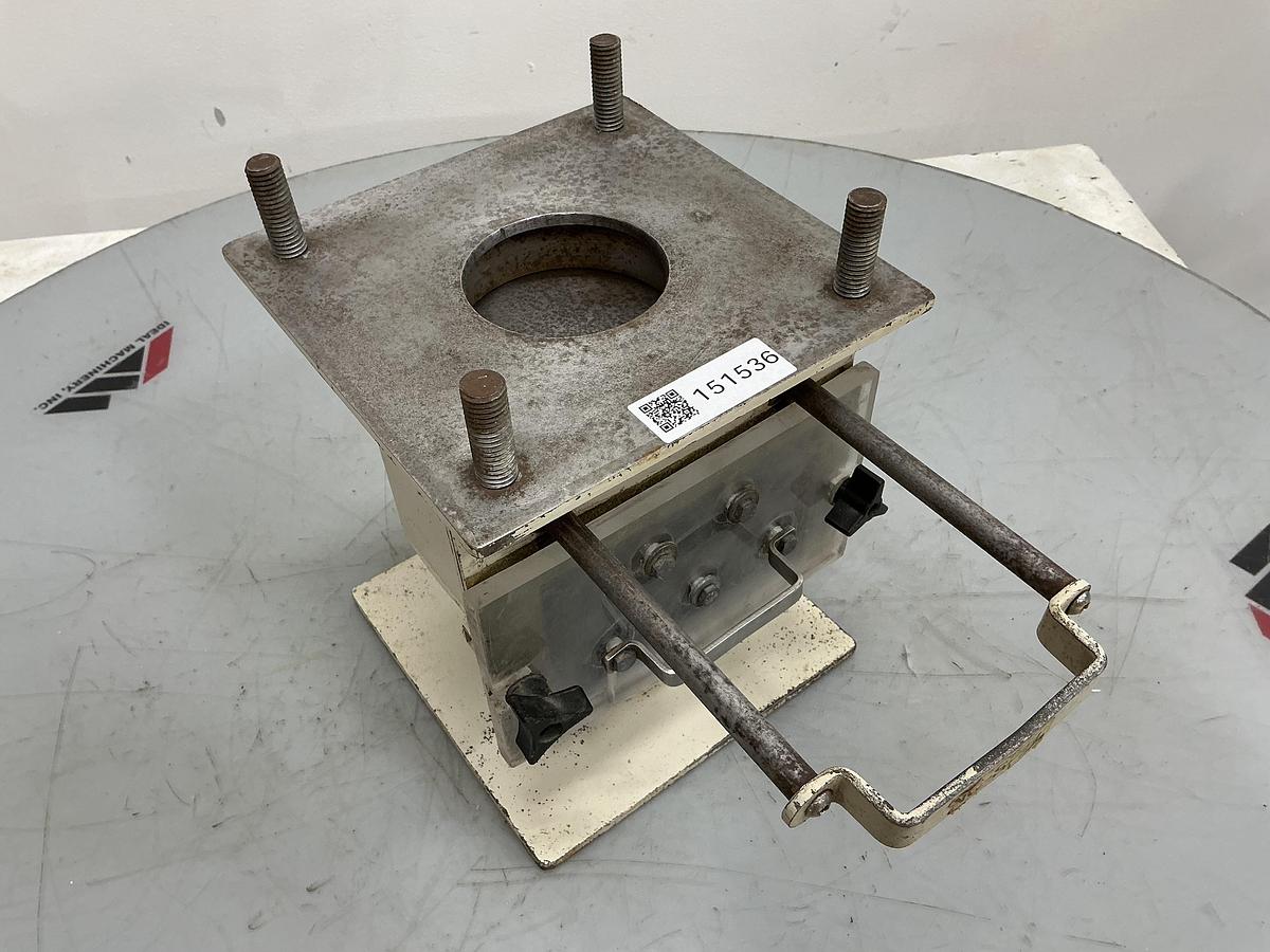 Used METAL FABRICATOR NO MODEL NUMBER / NO TAG