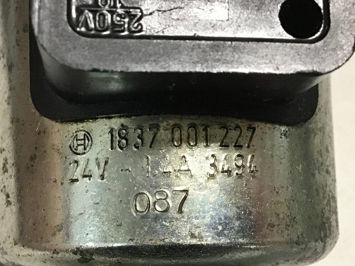Used BOSCH Valve 9810231438 081WV06P1V1012WS024/00D51 Used