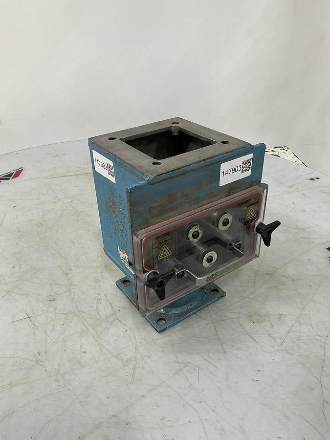 Used BUNTING 949865-1-07 Drawer Magnet Used