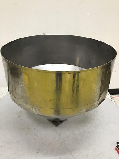 Used METAL FABRICATOR Hopper w/ Lid HOPPER USED #128601