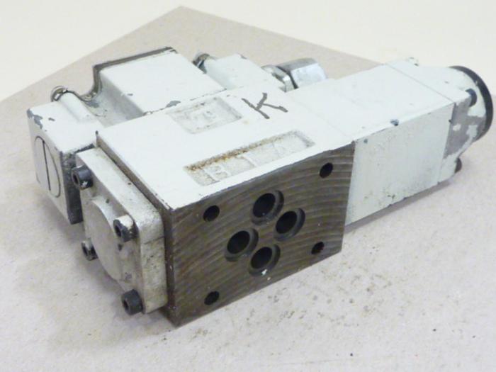 Used REXROTH Directional Valve 4WE6D52AW12060 #44567