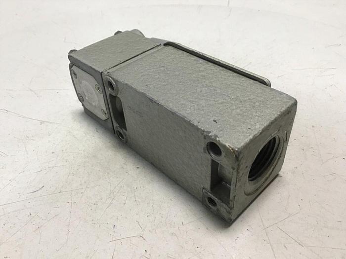 Used TELEMECANIQUE Lox-Switch C2JK05 #121776