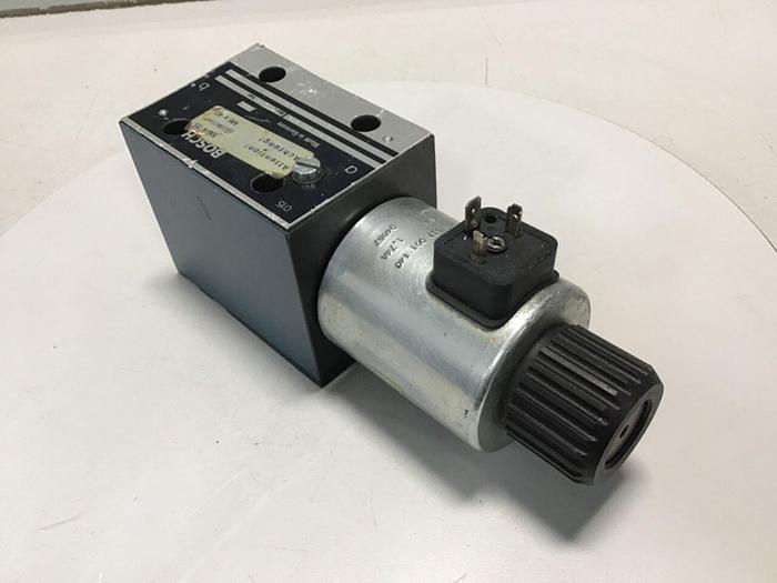Used BOSCH Hydraulic Valve 0 810 001 825 Used