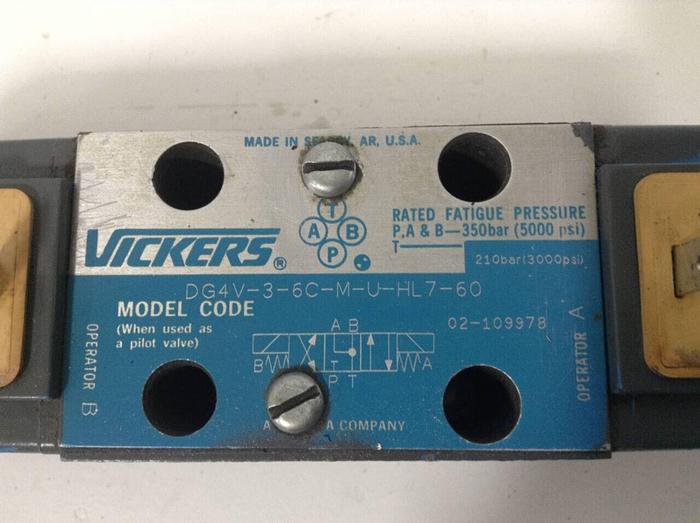 Used VICKERS Directional Valve DG4V-3-6C-M-U-HL7-60 Used