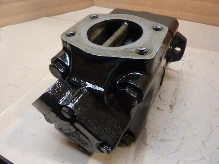 Used VICKERS Hydraulic Vane Pump 4520V60A81 USED