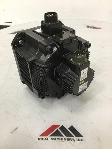 Used YASKAWA ELECTRIC Servo Motor SGMD-22AWA-YR13 Used