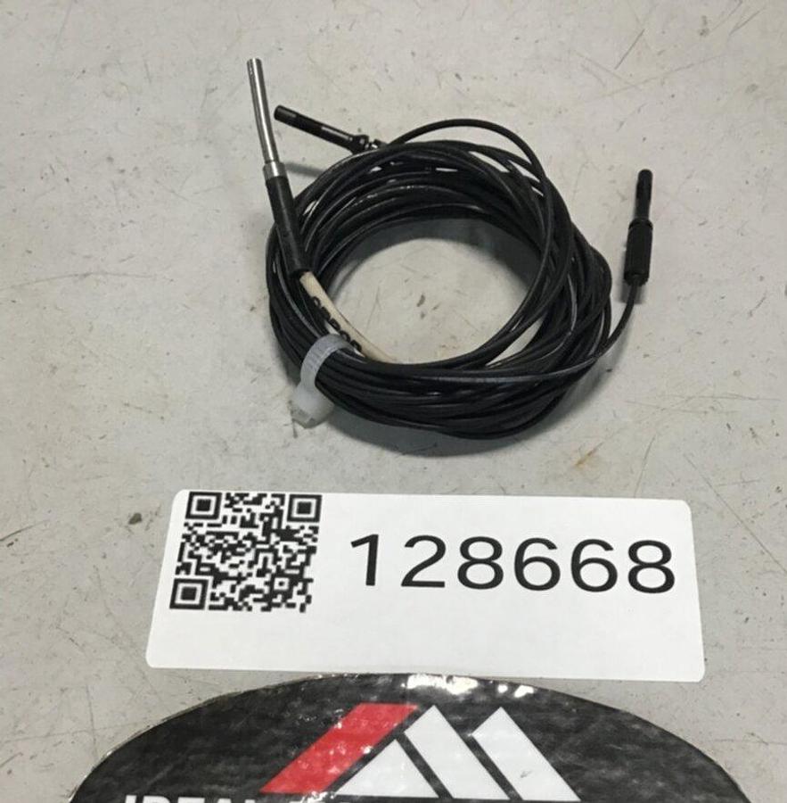 Used OMRON Fiber Optic Sensor E32-D32 USED