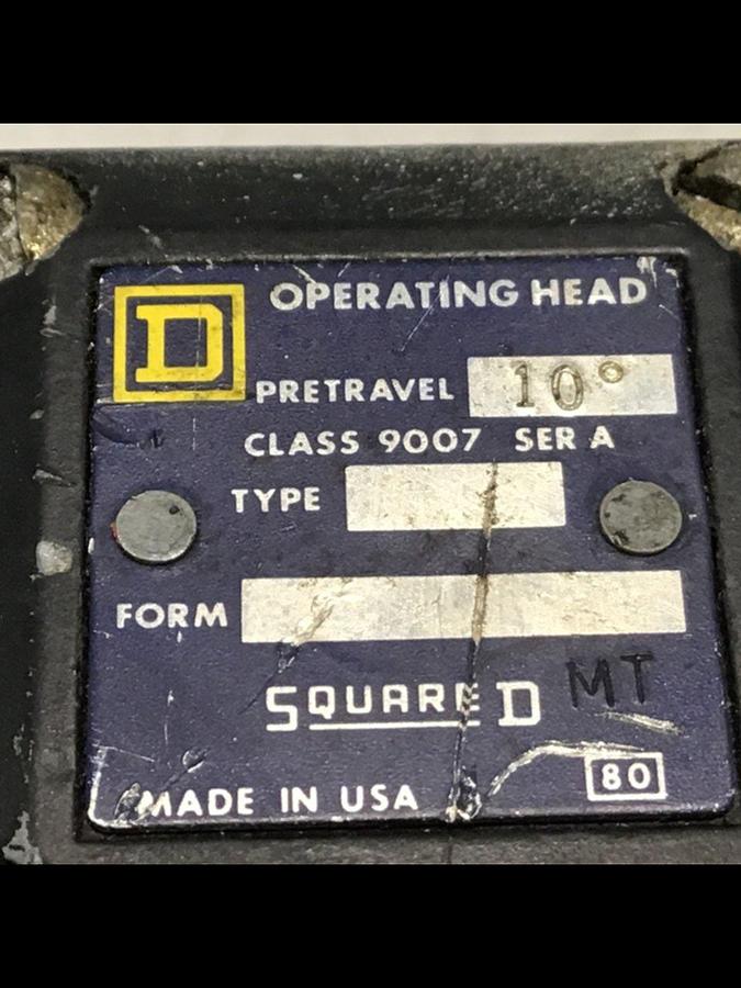 Used SQUARE D Limit Switch 9007-AEQ2699 #121415