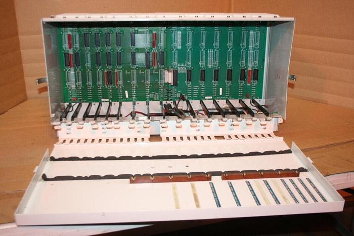 Used BARBER COLMAN Control Card Rack 4NCE-200GE-0CA-0-04 Used