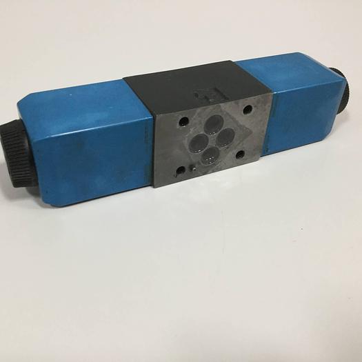 Used VICKERS Valve DG4V3S82CVMUH560 Used