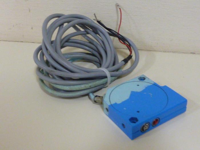 Used SICK OPTIC ELECTRONIC Photoelectric Sensor WL10-9323 USED