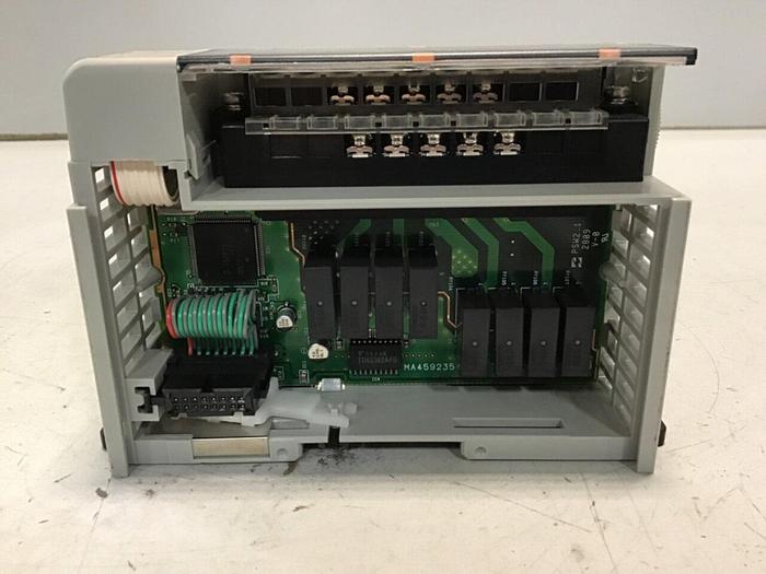 Used ALLEN BRADLEY Compact I/O Output Module 1769-OW8 SER B #140271