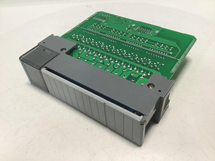 Used ALLEN BRADLEY Input Module 1746-IB16 SER C #113163