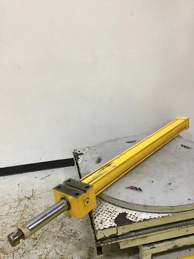 Used VAN DORN Traverse Cylinder 700CC4300 TC Used