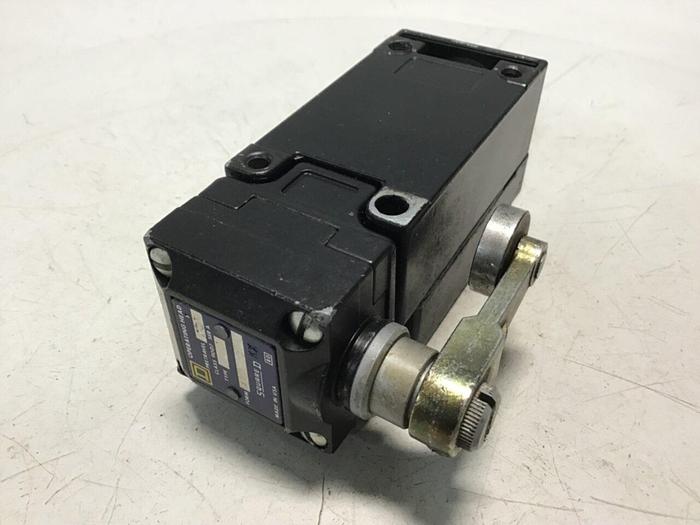 Used SQUARE D Limit Switch 9007-AEQ2699 Used