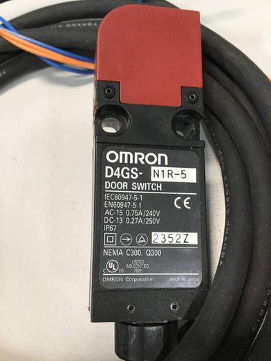 Used OMRON Door Switch D4GS-N1R-5 #99184