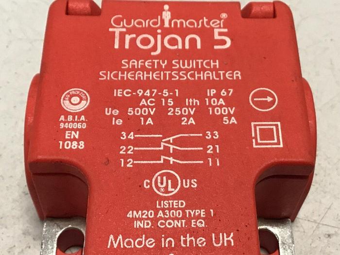 Used ALLEN BRADLEY Guardmaster Switch TROJAN 5 Used