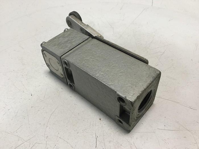 Used TELEMECANIQUE Lox-Switch C2JK05 #121814