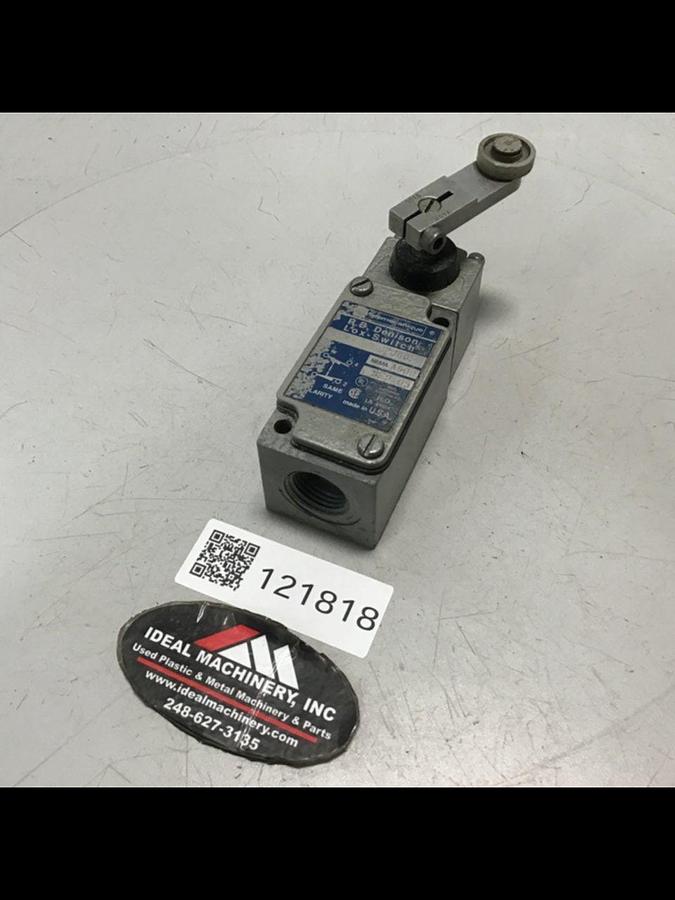 Used TELEMECANIQUE Lox-Switch C2JK05 USED