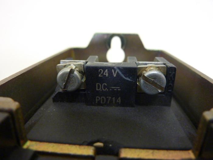 Used ALLEN BRADLEY DC Relay 700DC-PH200Z24 SER A #45846