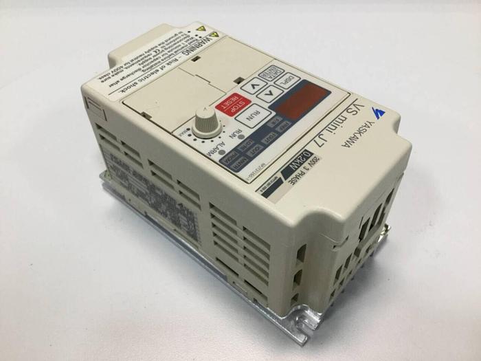 Used YASKAWA VS Mini J7 Drive CIMR-J7AA20P2 #98525