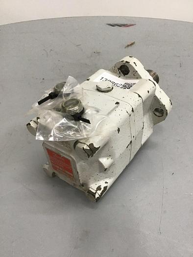 Used DANFOSS Hydraulic Motor 151F0200 2 OMS80 #138762